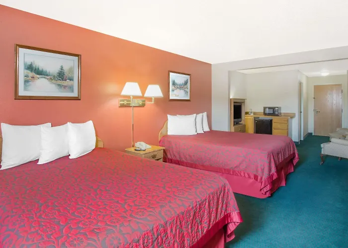 Days Inn By Wyndham Custer